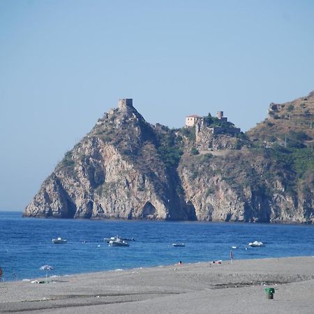Quattro Torri B&B Santa Teresa Di Riva Buitenkant foto
