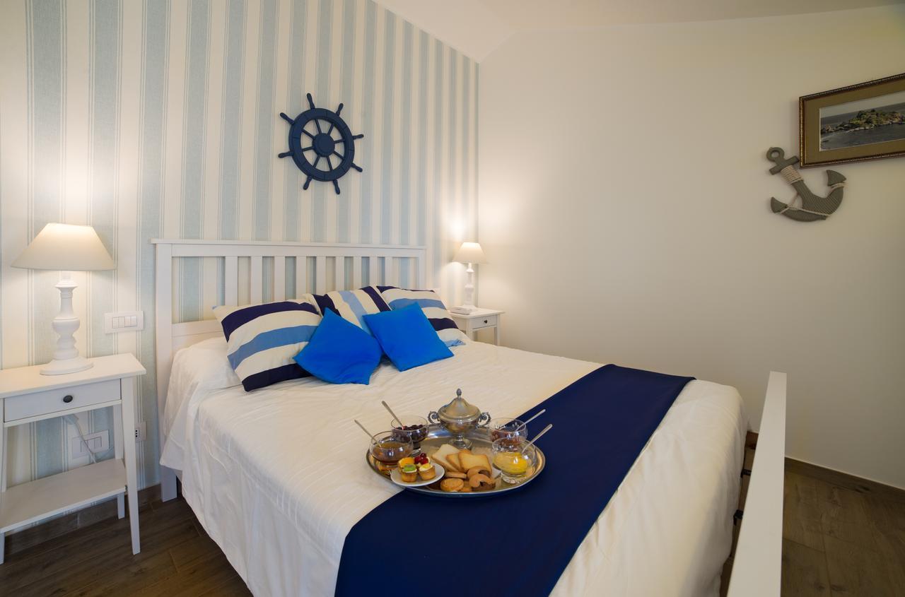 Quattro Torri B&B Santa Teresa Di Riva Buitenkant foto